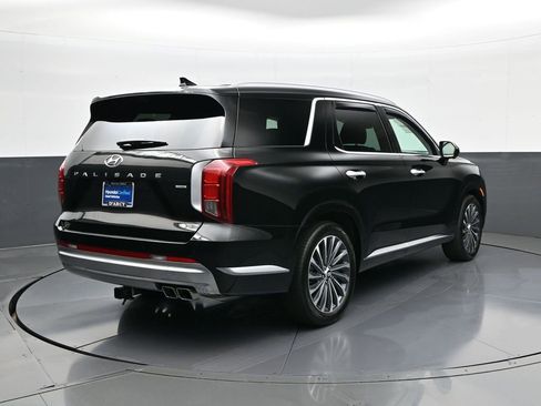 Used 2024 Hyundai Palisade Calligraphy image 5