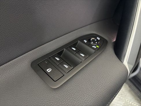 Certified 2025 BMW iX xDrive50 w/ Sport Package image 21