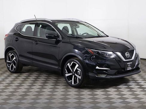 Used 2022 Nissan Rogue Sport SL w/ Premium Package image 1