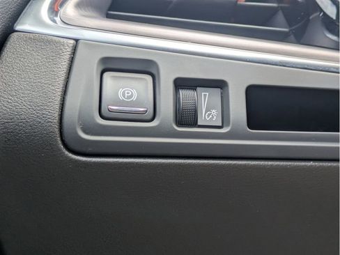 Used 2023 Cadillac XT5 Luxury FWD image 25
