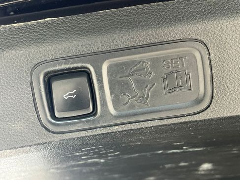 Used 2020 Ford Expedition Platinum RWD image 17