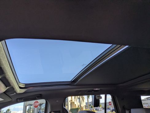 Used 2023 Chevrolet Tahoe LT w/ LT Signature Plus Package image 20