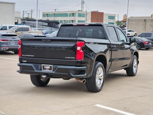 Used 2019 Chevrolet Silverado 1500 Custom w/ Custom Value Package RWD image 13
