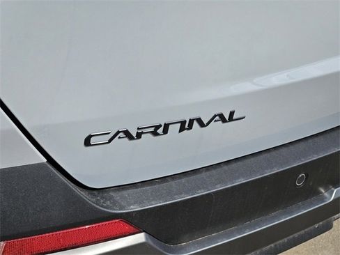 New 2025 Kia Carnival SX Prestige image 5