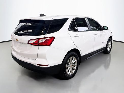 Used 2021 Chevrolet Equinox LS w/ LS Convenience Package FWD image 9