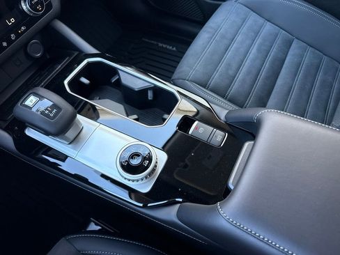 New 2026 Mitsubishi Outlander AWD image 17