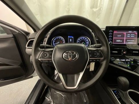 Used 2022 Toyota Camry LE FWD image 11