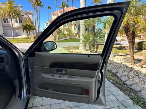 Used 2008 Mercury Grand Marquis LS image 55