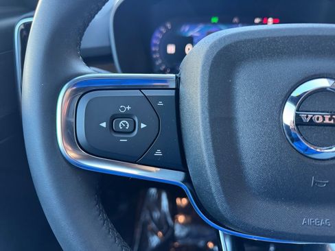 Certified 2023 Volvo XC40 Recharge Plus image 14