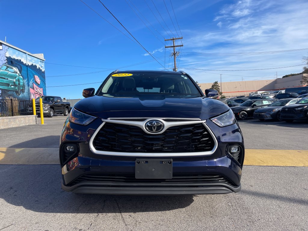 Used 2022 Toyota Highlander XLE AWD/4WD image 8