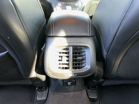 Used 2018 Jeep Cherokee Limited w/ High Altitude Package image 25