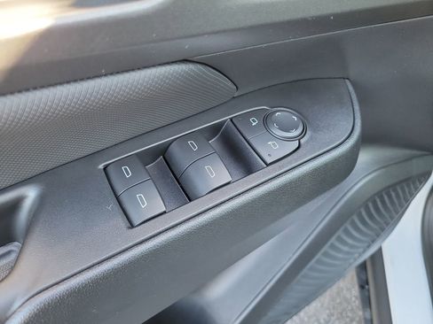 New 2026 Chevrolet Equinox EV LT image 13