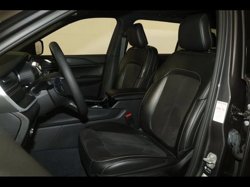 Used 2023 Jeep Grand Cherokee L Laredo AWD/4WD image 24