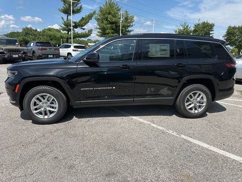 New 2025 Jeep Grand Cherokee L Laredo w/ Luxury Tech Group I AWD/4WD image 17