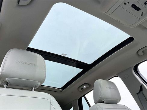 Used 2020 GMC Terrain Denali w/ Denali Premium Package image 22