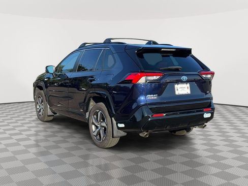 Used 2021 Toyota RAV4 SE w/ Weather & Moonroof Package AWD/4WD image 5