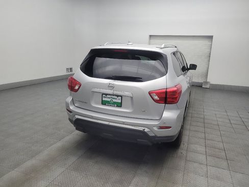 Used 2019 Nissan Pathfinder SL FWD image 7