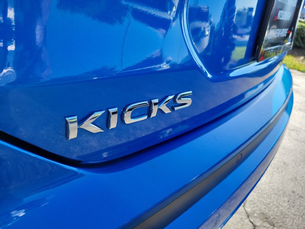 Used 2024 Nissan Kicks S FWD image 11