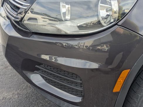 Used 2016 Volkswagen Tiguan S image 12