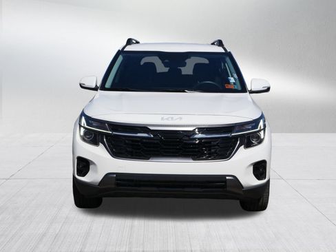 Certified 2024 Kia Seltos X-Line image 2