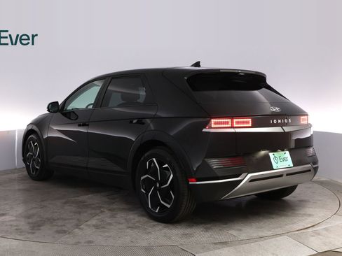 Used 2024 Hyundai Ioniq 5 SEL RWD image 17