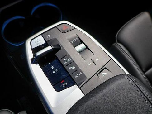 New 2026 BMW X1 xDrive28i AWD/4WD image 18