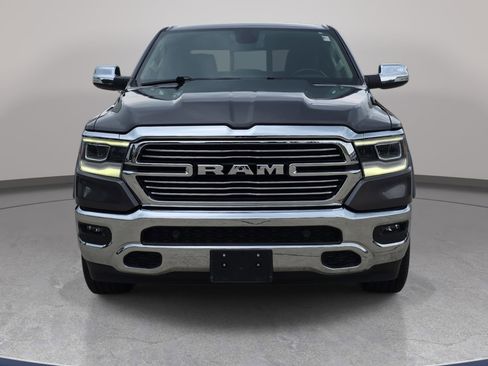 Used 2019 RAM 1500 Laramie AWD/4WD image 3