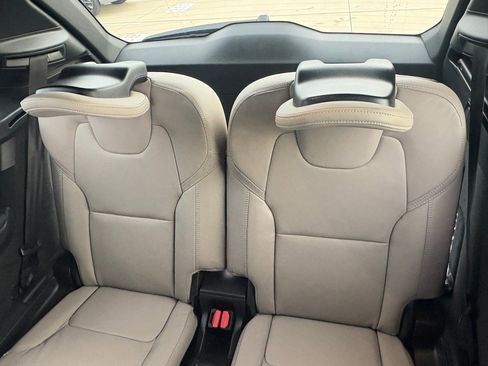 New 2026 Volvo XC90 B6 Ultra w/ Lounge Package image 24