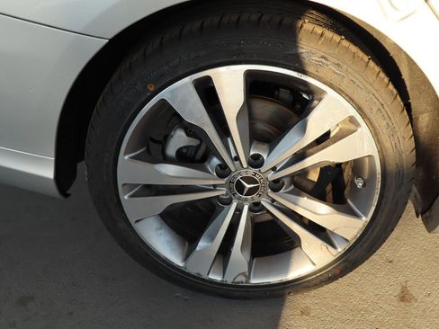 Used 2018 Mercedes-Benz CLA 250 image 43