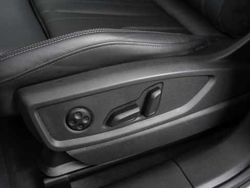 Certified 2023 Audi Q5 e Premium w/ Convenience Package image 20