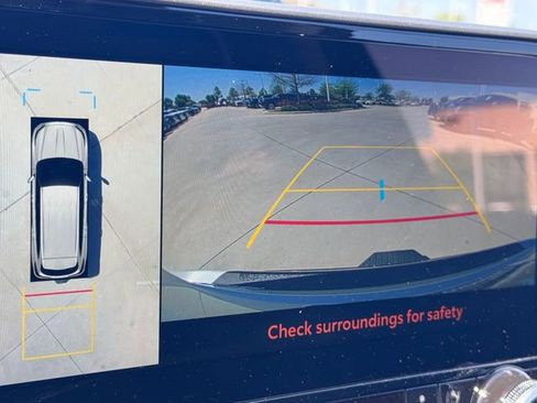 Used 2026 Toyota Highlander Limited image 14