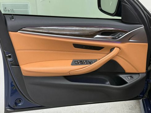 Used 2022 BMW 530i w/ M Sport Package image 19