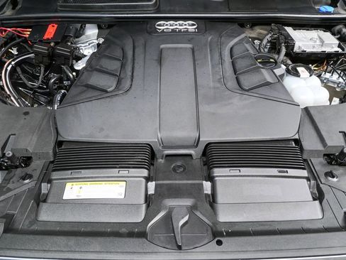 Used 2018 Audi Q7 3.0T Prestige AWD/4WD image 39