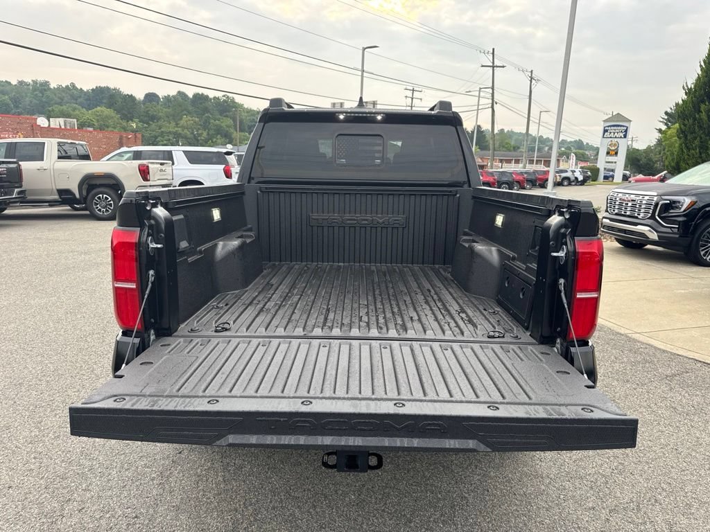 Used 2024 Toyota Tacoma TRD Off-Road w/ TRD Off Road Upgrade Package AWD/4WD image 18