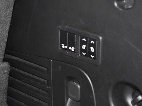 Used 2019 Chevrolet Tahoe LT image 36