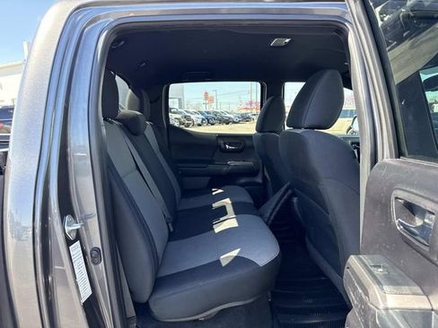 Used 2021 Toyota Tacoma TRD Off-Road w/ Technology Package AWD/4WD image 16