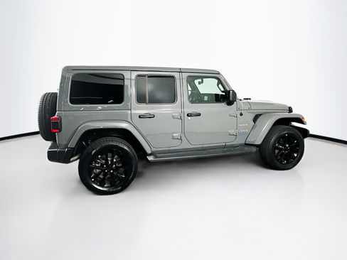 Used 2023 Jeep Wrangler Unlimited Sahara w/ Cold Weather Group AWD/4WD image 10