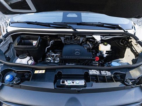 Used 2025 Mercedes-Benz Sprinter 3500 image 26