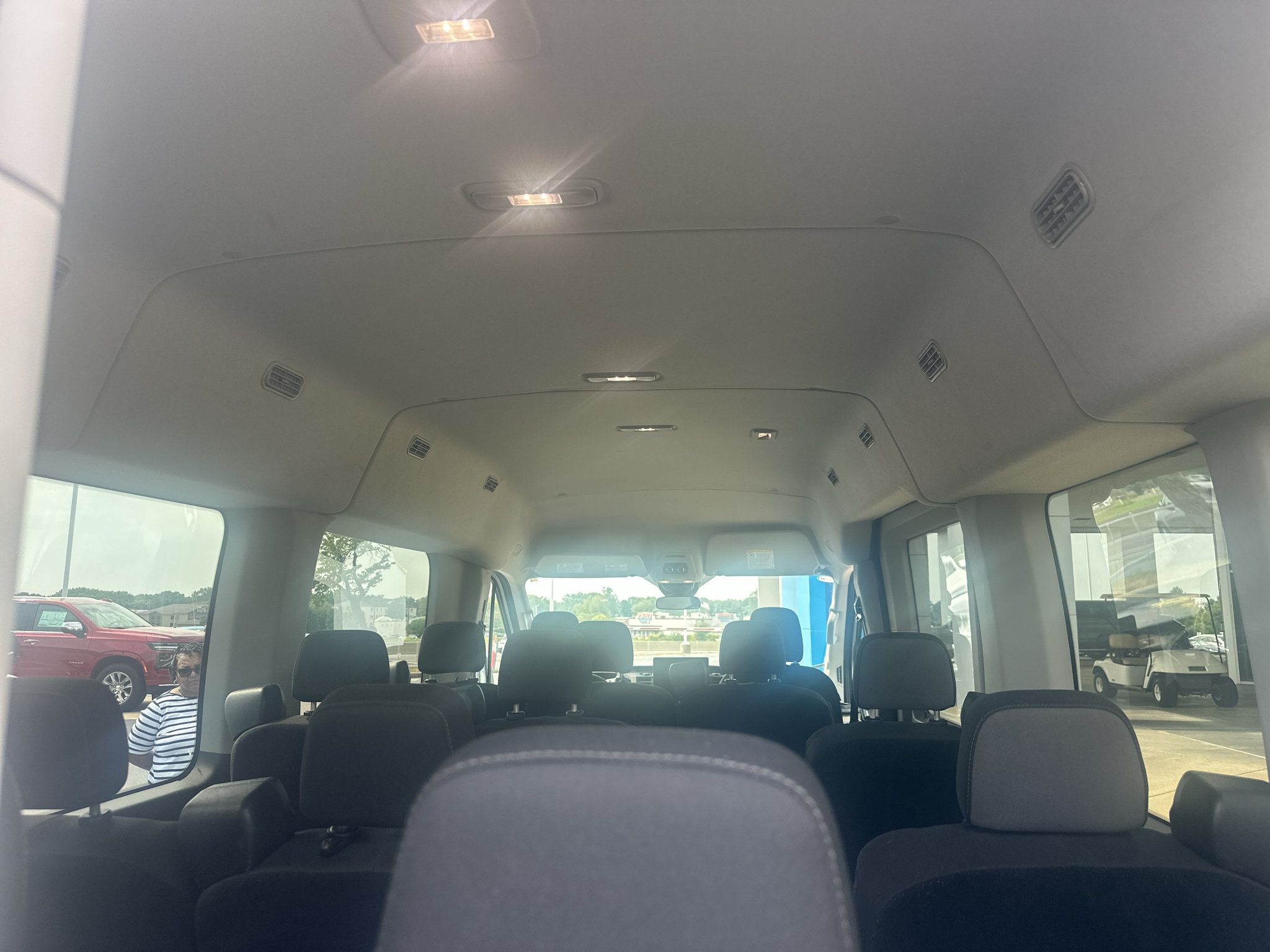 Used 2023 Ford Transit 350 XLT RWD image 4