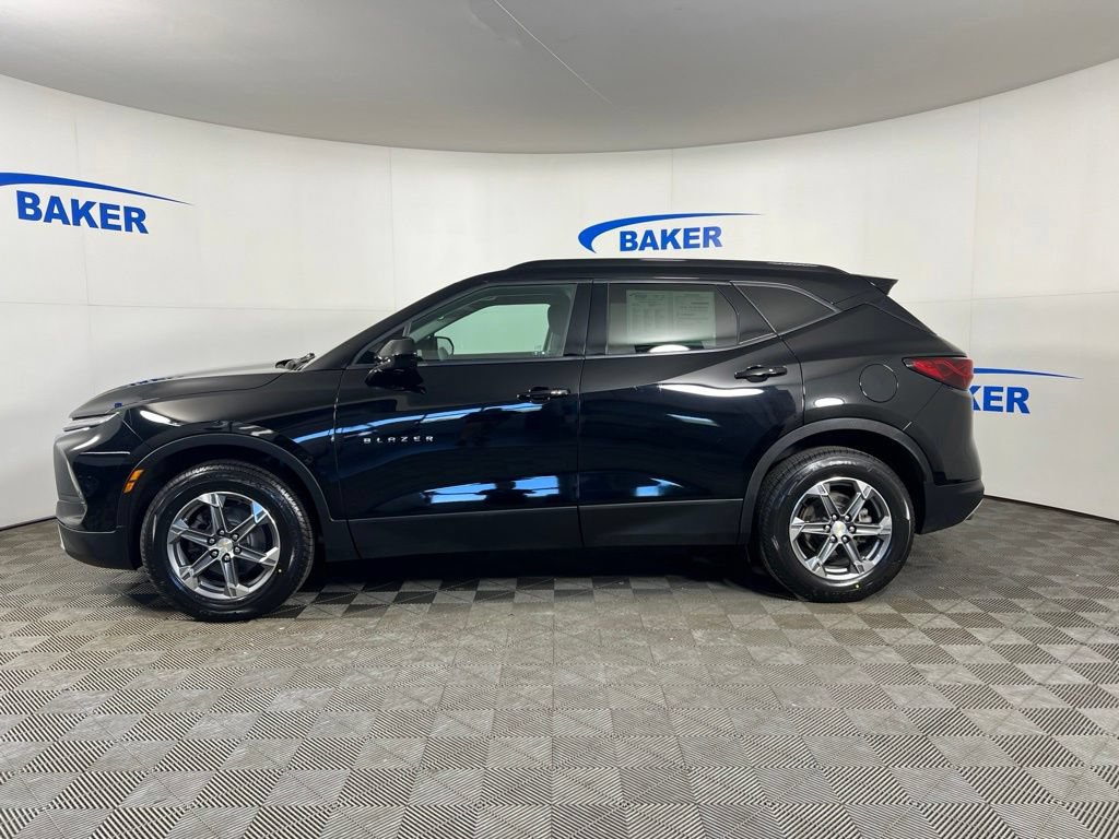 Certified 2023 Chevrolet Blazer LT w/ Convenience Package AWD/4WD image 2