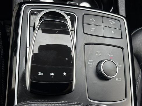 Used 2019 Mercedes-Benz GLS 450 4MATIC image 41