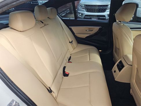 Used 2017 BMW 330i Sedan image 15
