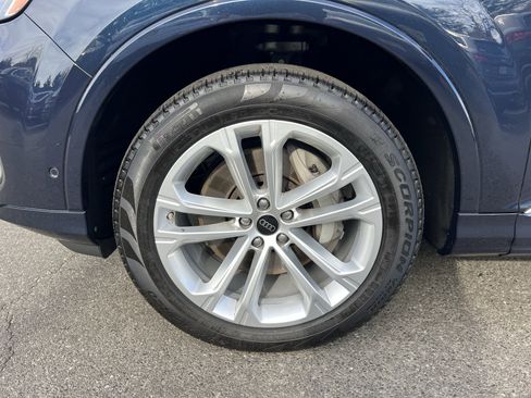 Certified 2025 Audi Q7 2.0T Premium Plus image 7