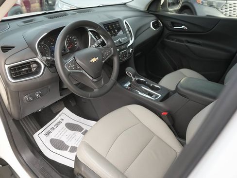 Used 2024 Chevrolet Equinox LT image 8