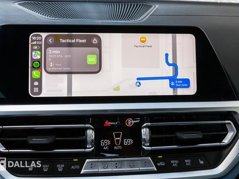 Used 2023 BMW M4 xDrive Competition w/ M Carbon Exterior Package image 34