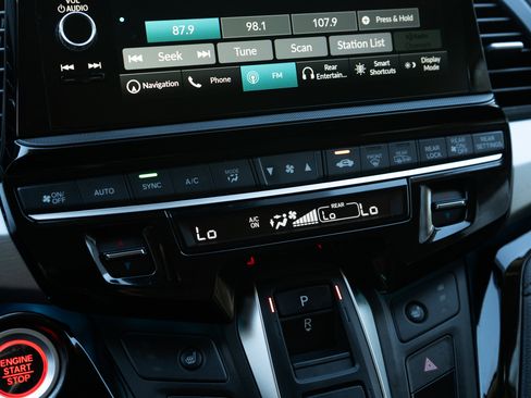 Used 2025 Honda Odyssey Touring image 34