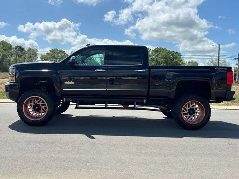Used 2015 Chevrolet Silverado 2500 High Country w/ Duramax Plus Package AWD/4WD image 7
