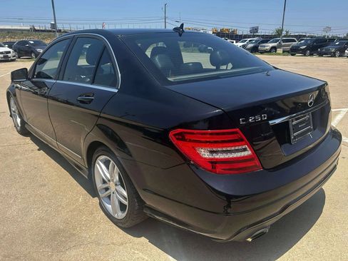Used 2013 Mercedes-Benz C 250 Sedan image 6