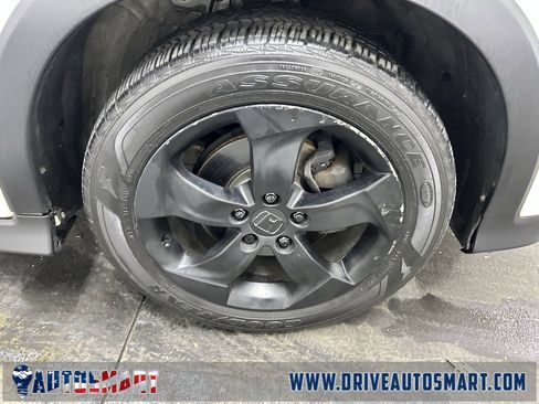 Used 2018 Honda HR-V EX-L image 10