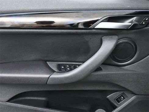 Used 2021 BMW X1 sDrive28i image 18